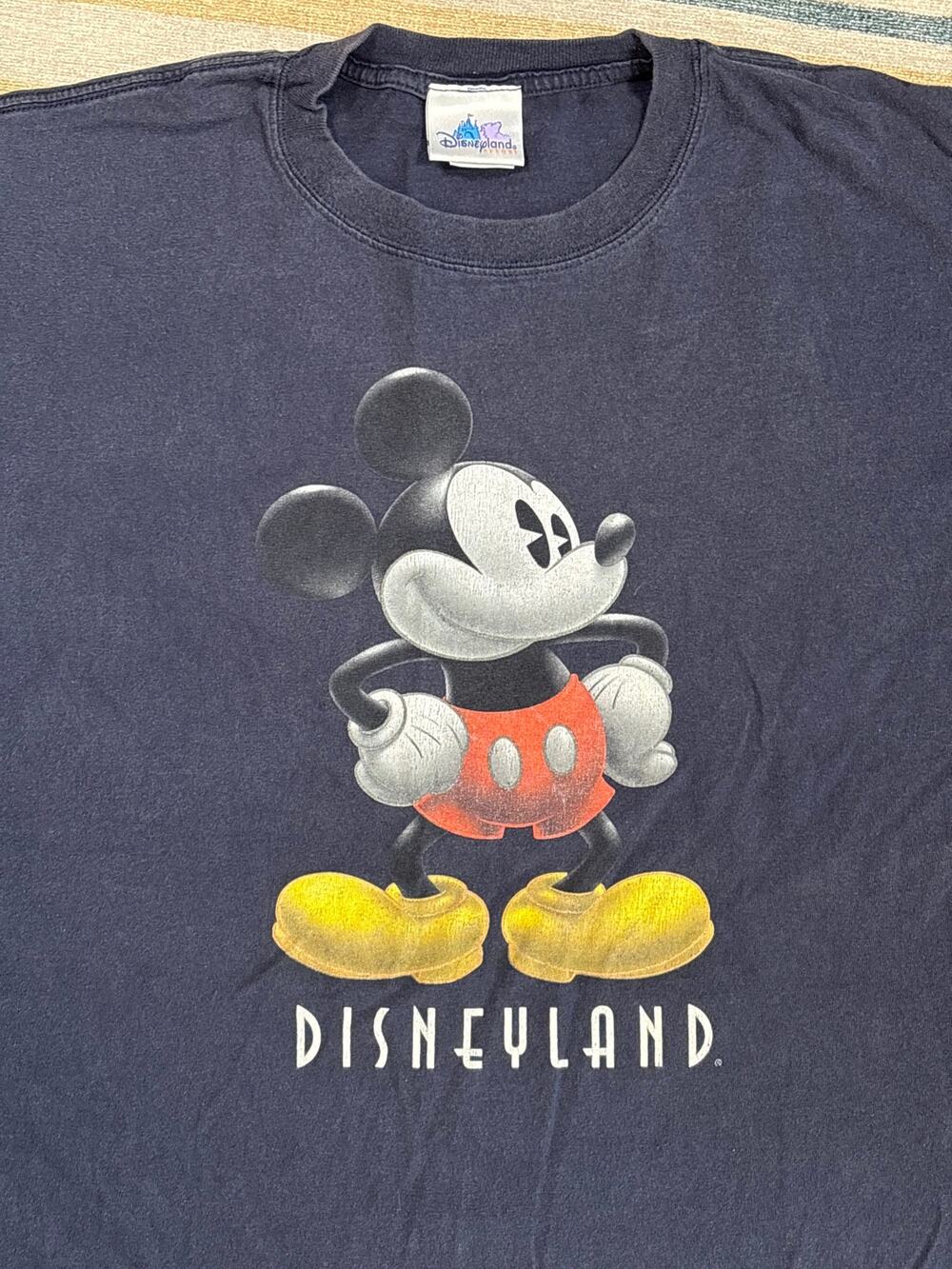 Vintage Y2K DisneyLand Mickey Mouse Navy graphic tee shirt Adult XL 24x30